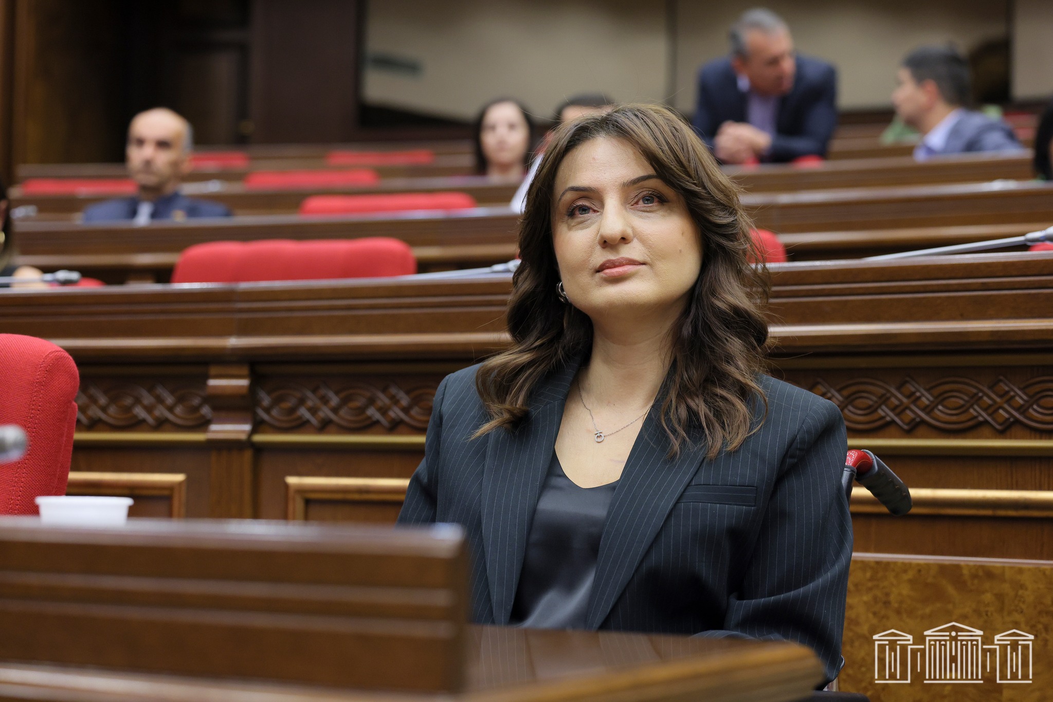 Հայերեն ժեստերի լեզվի թարգմանիչների և թարգմանության խնդիրը կլուծվի. Բաթոյան