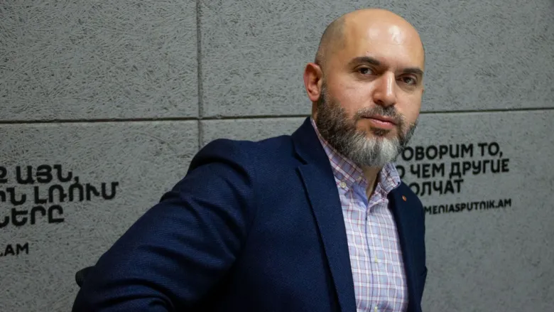 Միակ տարբերակը` «գաղափար + սուբստրատ». Արմեն Աշոտյան