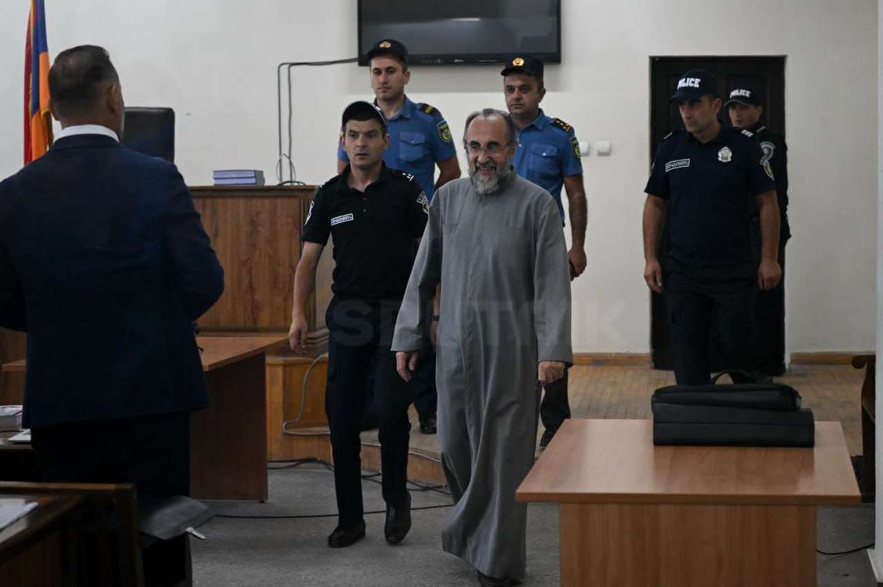 Ընթանում է Միքայել Աջապահյանի գործով առաջին դատական նիստը