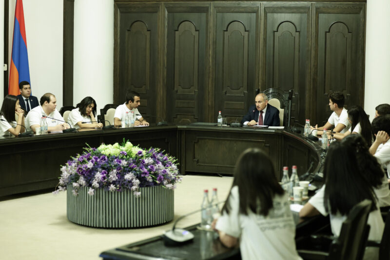 Մենք պետք է դպրոցներում շատ հասկանալի ուղերձ հղենք մեր աշակերտներին․ Փաշինյան