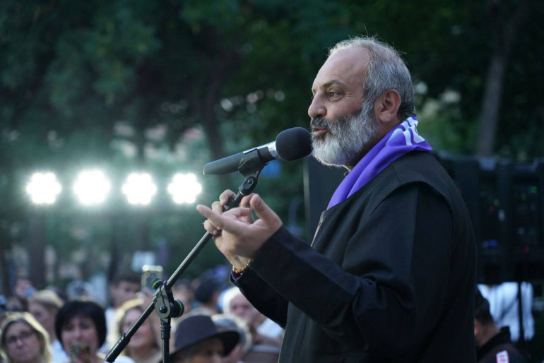 Ի հեճուկս բոլոր ստրկածինների և նրանց գլխավորի, Արցախյան ոչ թե շարժումը, այլև պայքարը շարունակվելու է