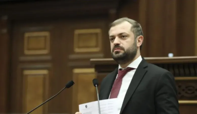 Երեկ ՌԴ է մտել շշալցված կոնյակով բեռնված 26 բեռնատար․ Պապոյան