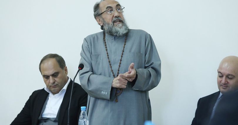 Տակն եք մնացել՝ հոգեկան հիվանդ Մարգարյանից սկսած. Միքայել Սրբազանը