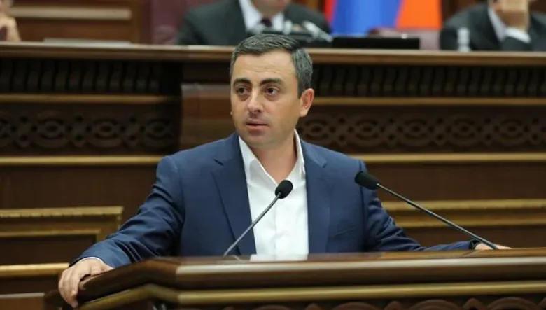 Պետք է կանգնել Եկեղեցու, մեր ինքնության պաշտպանման կողքին. Սաղաթելյան