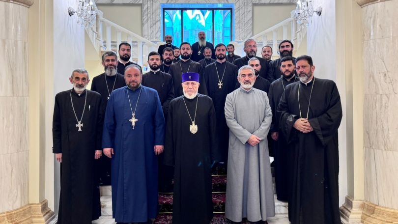 Վեհափառը հորդերել է քահանա հայրերին՝ հայորդիների մեջ զորացնել հավատքը, միասնության ու խաղաղության ոգին