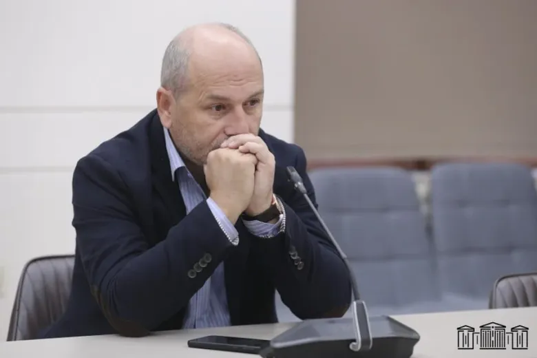 Արցախը տորթի կտոր էր, և ինչ-որ մեկը վերցրեց և տվե՞ց. Գեղամ Նազարյան