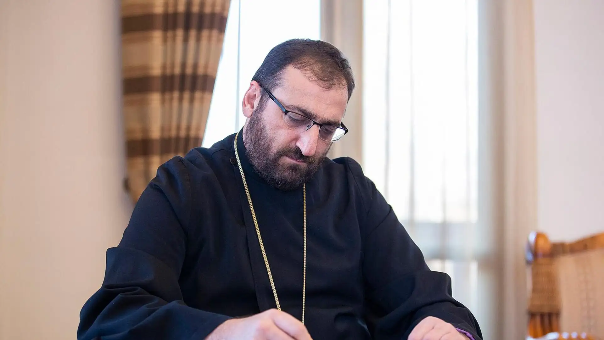 Այդ գրությունը, որ շրջանառվում է, վավերակա՞ն է. Արշակ արքեպիսկոպոս Խաչատրյան