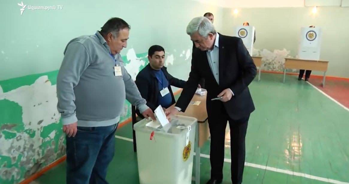 Կա՛մ արի բանավեճի, կա՛մ մի խոսիր․ Ալեն Սիմոնյանը՝ Սերժ Սարգսյանին