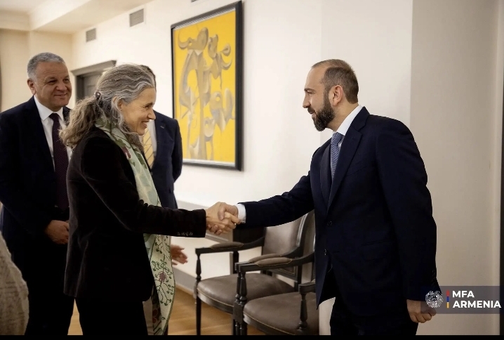 ԵՄ պաշտոնյայի հետ մտքեր են փոխանակվել տարածաշրջանային հարցերի շուրջ