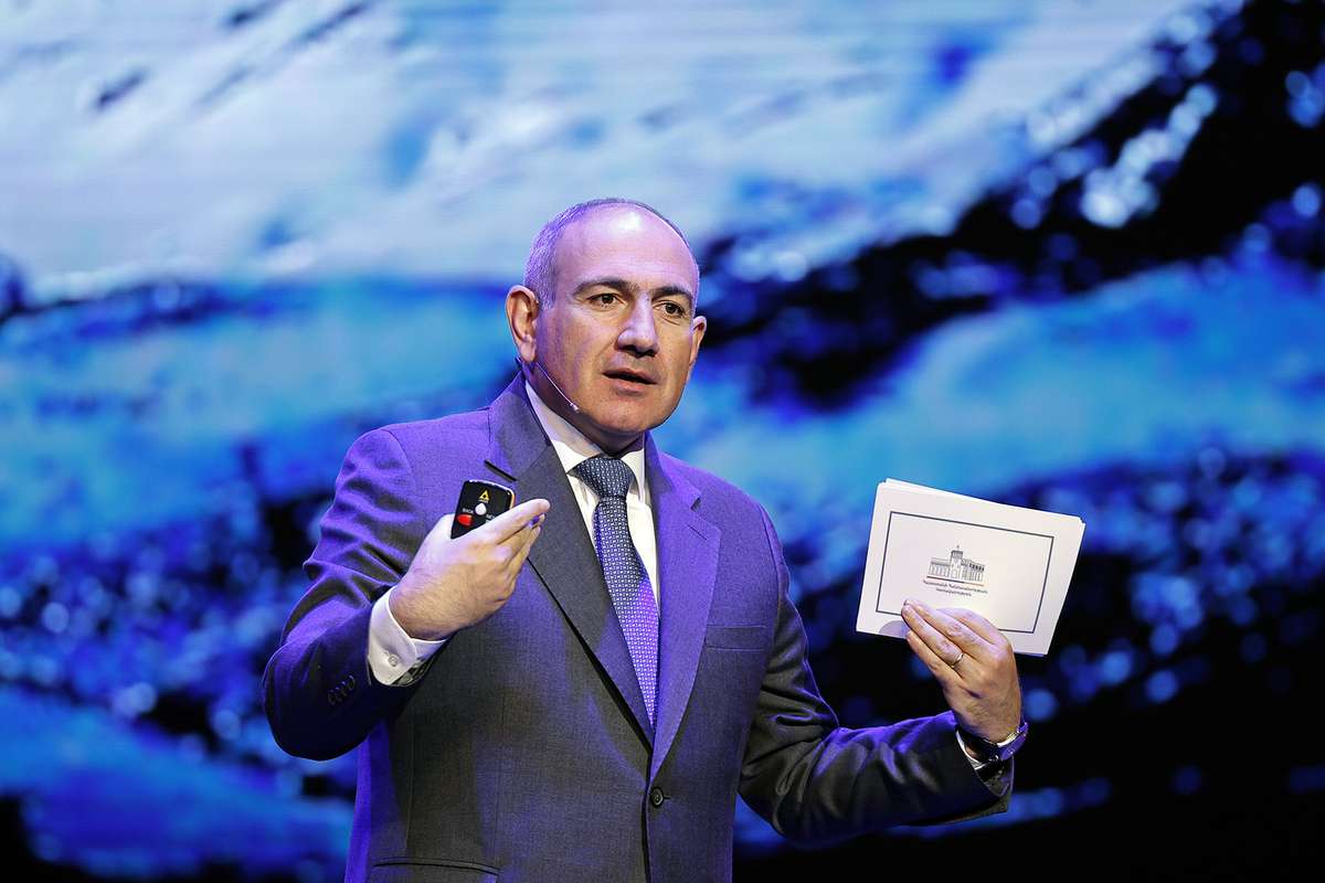 Նոր Սահմանադրությունը ընդունելիս կարևոր է հաշվի առնել հարատևության օրակարգը. վարչապետ