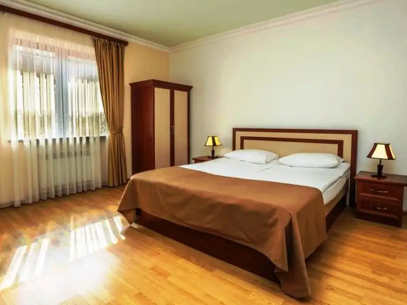 Ընտանիքս ևս բախվել է ազատ հյուրանոցային համար գտնելու խնդրին. Փաշինյան