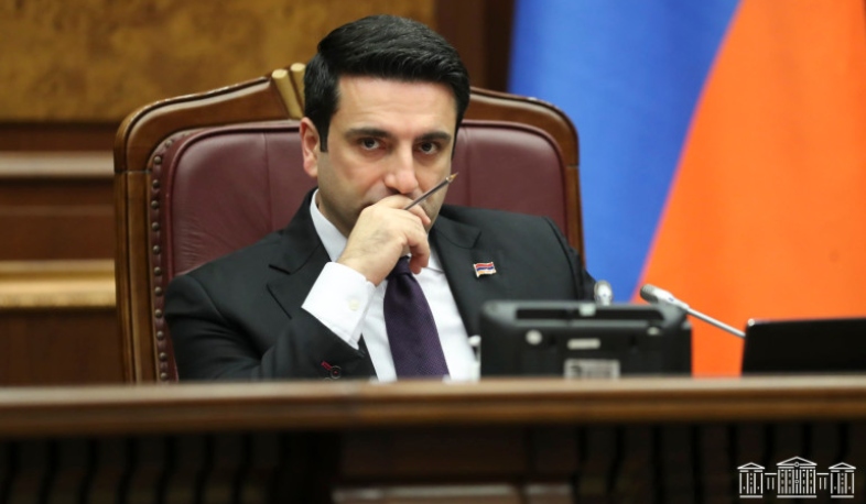 Անհարգելի բացակայություններ ունեցող պատգամավորների թոփ 10-յակը. Սիմոնյան