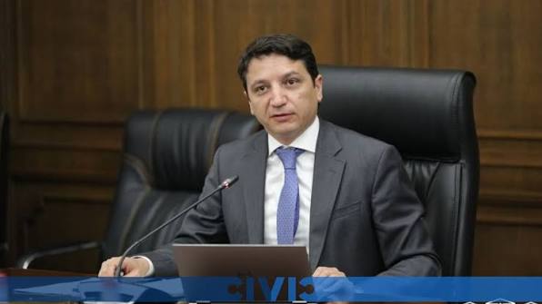 Եվ ես չգիտեմ մի բան, որը կանեի, եթե միայն իմ աշխատավարձը լիներ 81 600. ֆինանսների նախարար