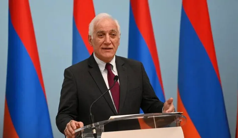 Բանակը կանգնած է երկրի խաղաղության և անվտանգության պահպանման առաջնագծում. ՀՀ նախագահի ուղերձը