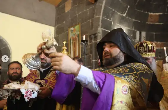 Արագածոտնի թեմի առաջնորդի խափանման միջոցը փոխվեց