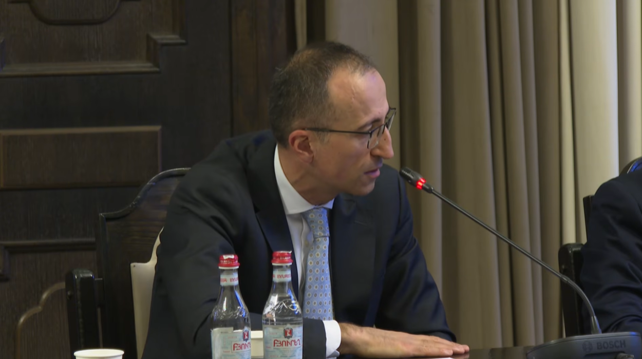 Թոշակառուներին խնդրում ենք մինչև մարտի 5-ը ձեռք բերել քարտերը, այլապես դրանք կառաքվեն տուն. Թորոսյան