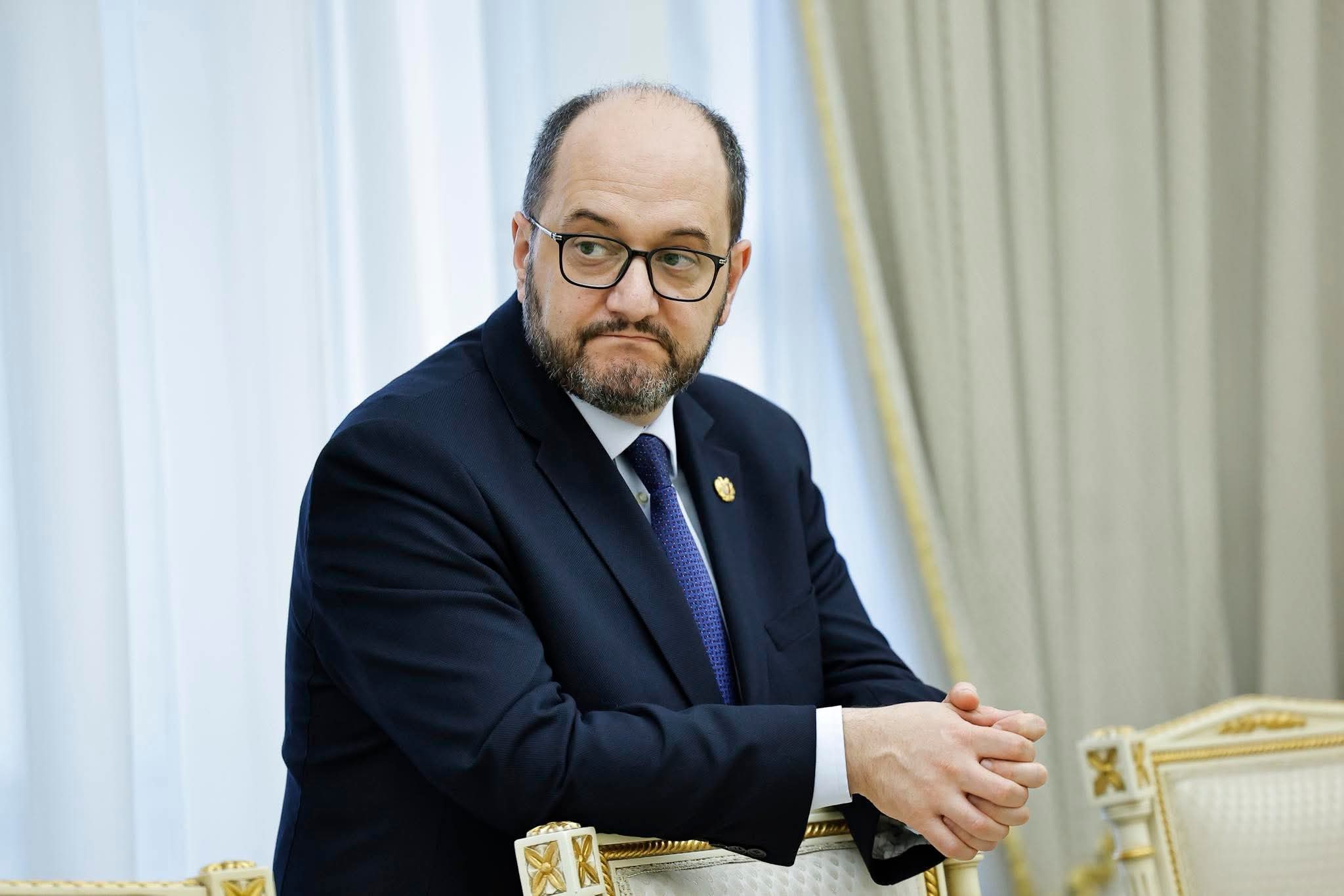 Ընտրությունը շատ պարզ է՝ լինել աշխարհի ուժեղների վստահելի գործընկեր, թե քարշ գալ ծայրագավառում