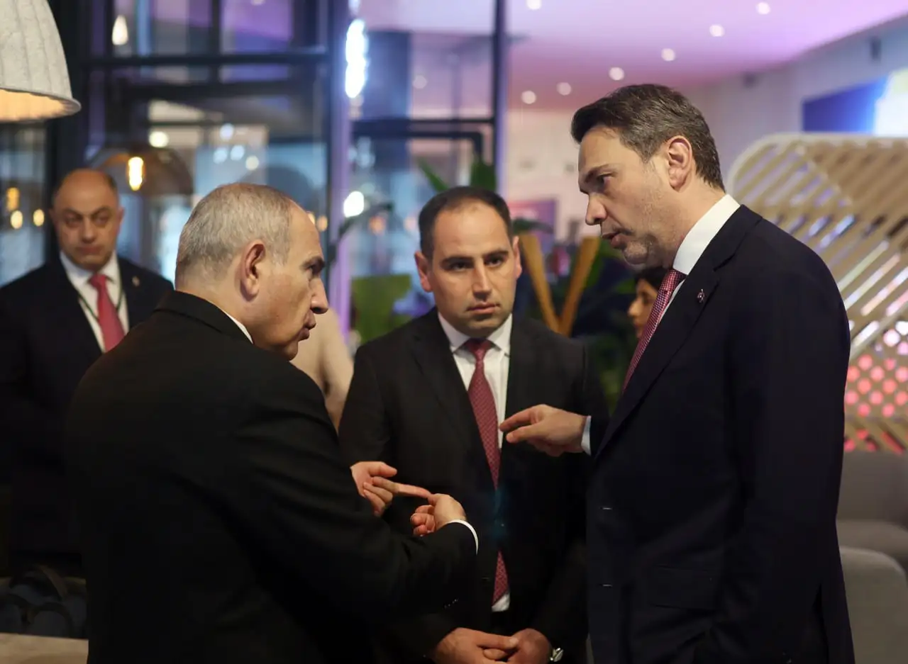 Փաշինյանի և Խուդաթյանի հետ քննարկեցինք ենթակառուցվածքային և էներգետիկ հարցեր. Բայրաքթար