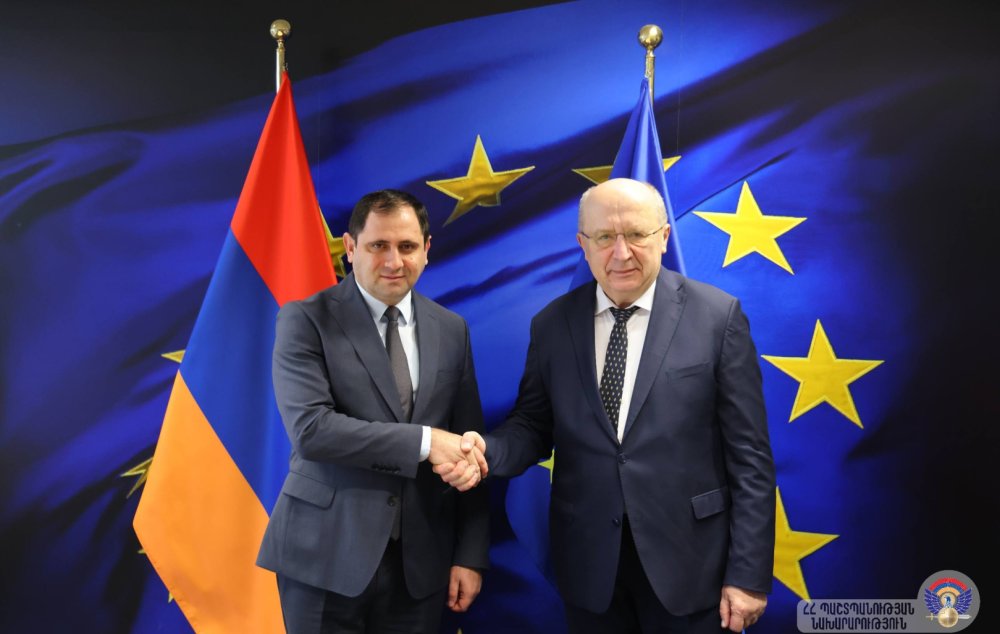 Սուրեն Պապիկյանը Բրյուսելում հանդիպել է ԵՄ պաշտպանության և տիեզերքի հարցերով հանձնակատարի հետ