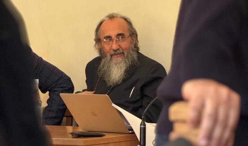 Միքայել Սրբազանը կմնա տնային կալանքի տակ, բայց կկարողանա մասնակցել կիրակնօրյա պատարագներին