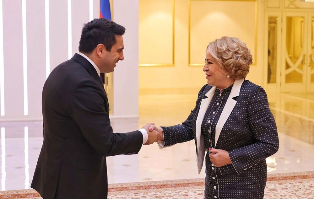 Ալեն Սիմոնյանն անդրադարձել է իր և Մատվիենկոյի վերջին հեռախոսազրույցին