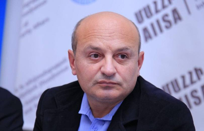 Կսկիծը ցրելու համար Օվերչուկը կարող է առաջիկա տարիներին ամեն օր Մոսկվա-Երևան-Մոսկվա ռեյսով գալ-գնալ. Սաֆարյան