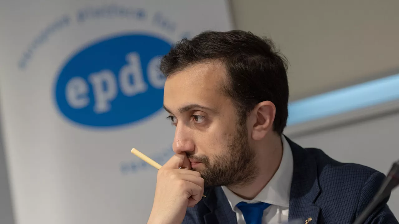 ​«Ուժեղ Հայաստան» կուսակցությունն անցկացրել է «փակ» համագումար. հայտնի են ցուցակի առաջին անունները