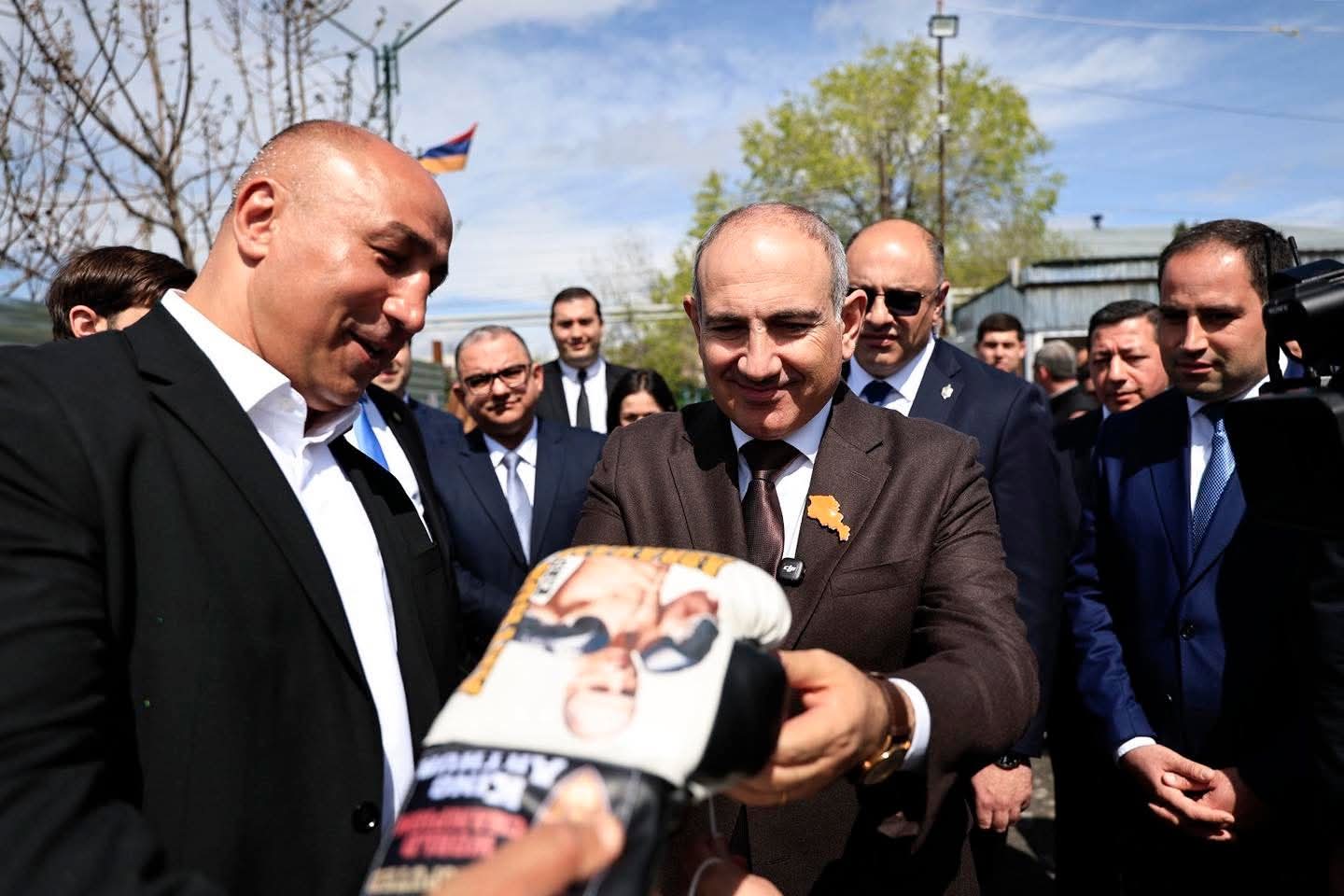 Վարչապետը ներկա է գտնվել  Արթուր Աբրահամի անվան մանկապատանեկան մարզահամալիրի հիմնարկեքի արարողությանը