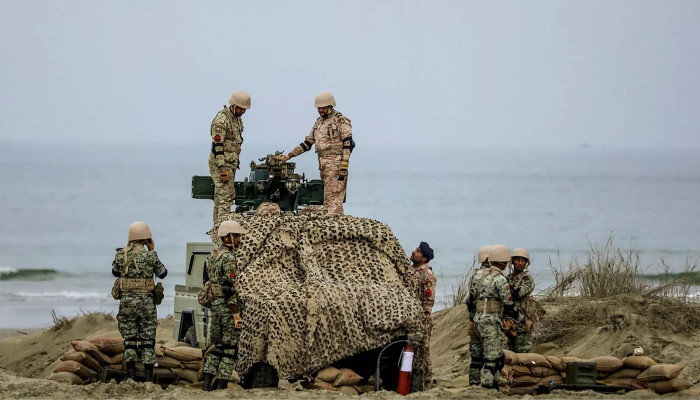 Իրանցի զինվորականները Հորմուզի նեղուցով անցնելու փորձ կատարած երկու նավ են կալանել. ԻՀՊԿ