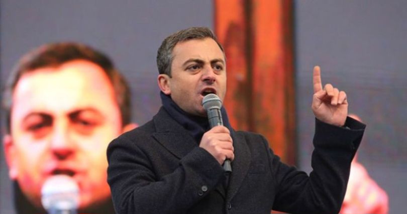 Իշխան Սաղաթելյանն ընդդիմադիրներին առաջարկում է միասնական հանրահավաք անցկացնել