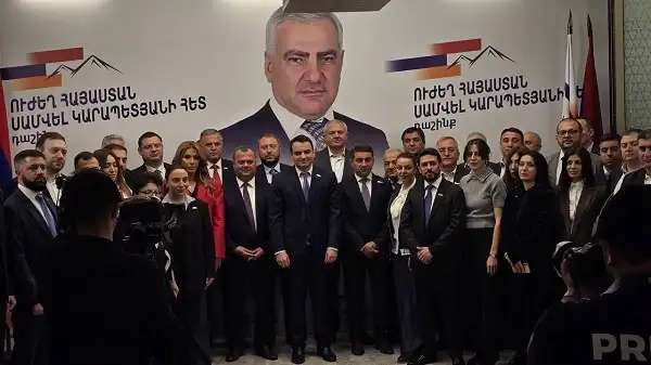 «Ուժեղ Հայաստան»-ից մի շարք ընտրողների բնակարանի վարձավճար են տվել