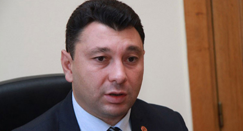 ՔՊ-ն ոտքից գլուխ կոմպրոմատ է, ընկել ուրիշների վրա կոմպրոմատ է փնտրում. Շարմազանով