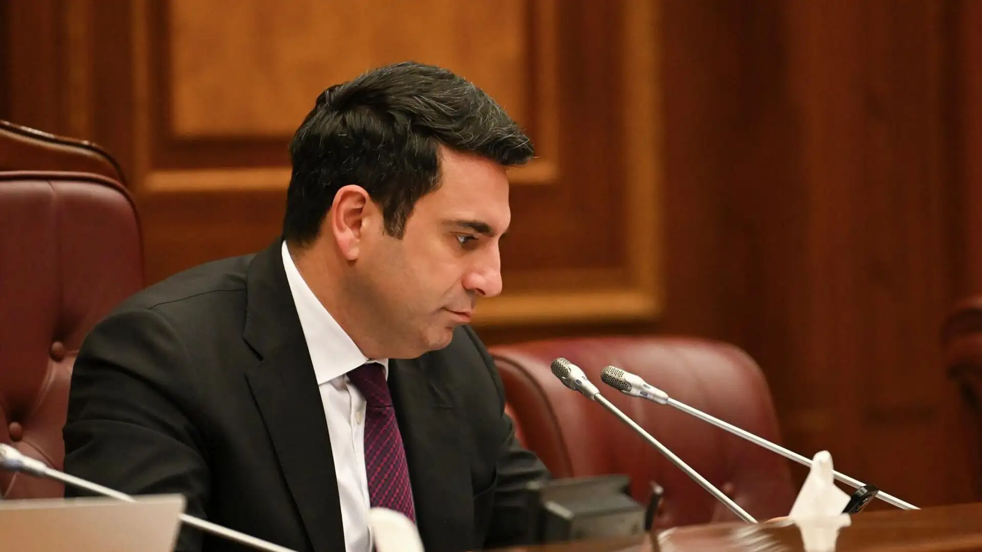 Պատգամավորի երդման առաջարկվող նոր տեքստը. Ալեն Սիմոնյան