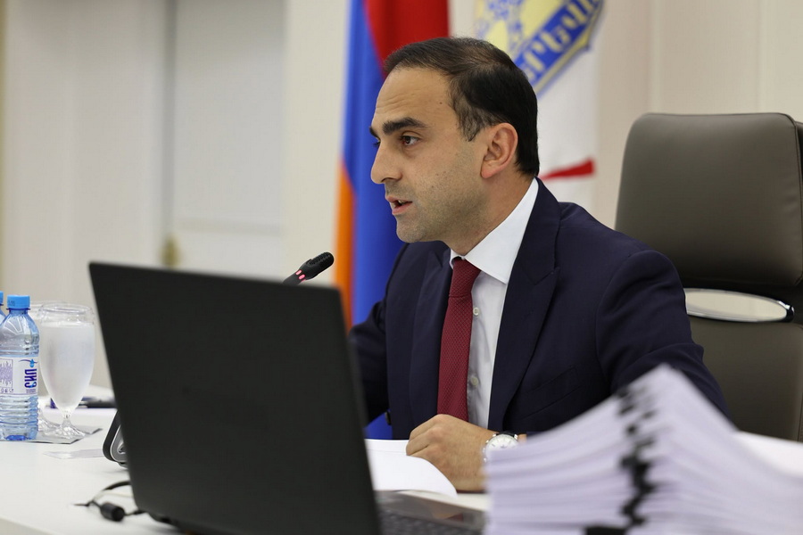 Գարեգին Նժդեհի պողոտայում բաց ավազը դրված է մայթերի կողքին, և դա անընդունելի է. Ավինյան