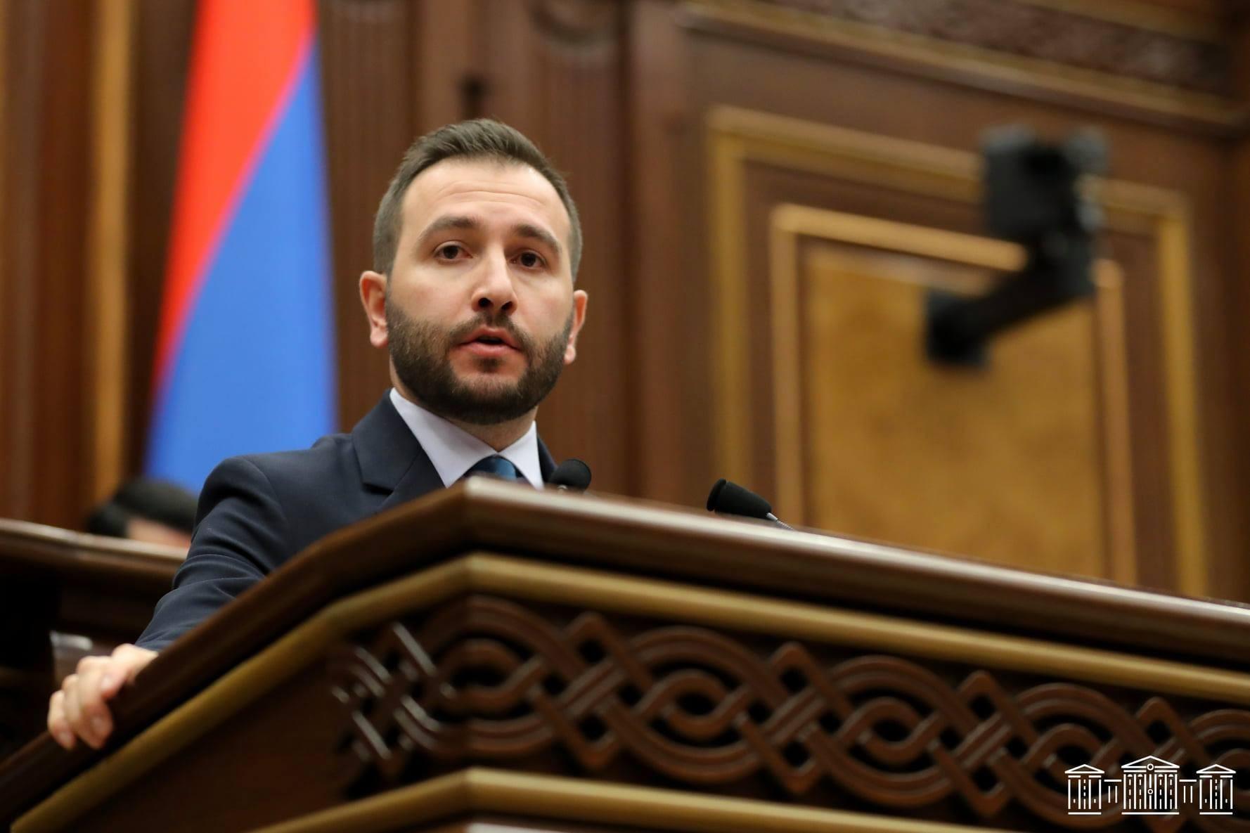 «Դուք վախ ունեք, որ ես կբարձրանամ էստեղ». Հայկ Կոնջորյանը՝ «Հայաստան» խմբակցությանը