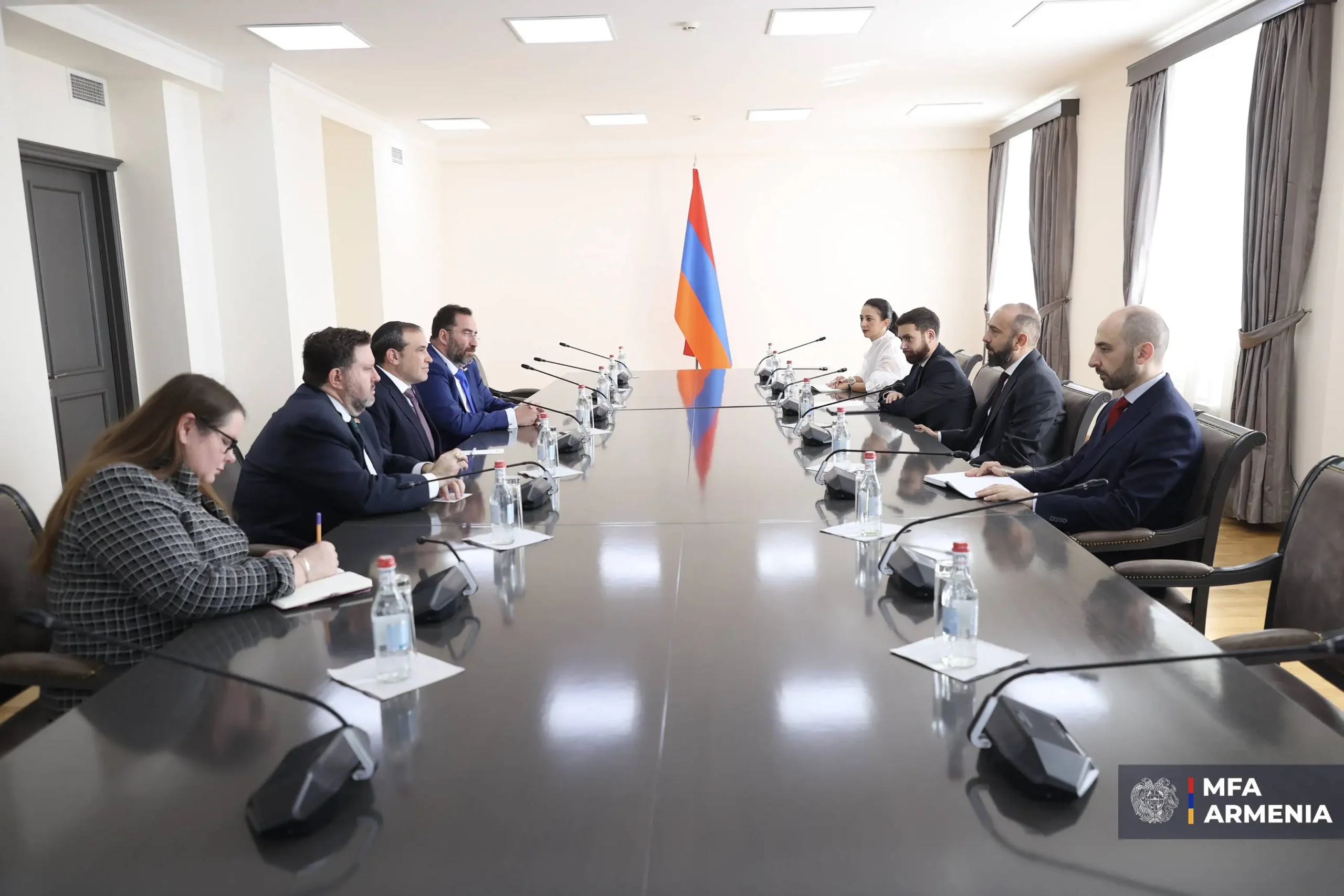Միրզոյանն ընդունել է խաղաղության առաքելությունների հարցերով ԱՄՆ հատուկ բանագնացի ավագ խորհրդականին