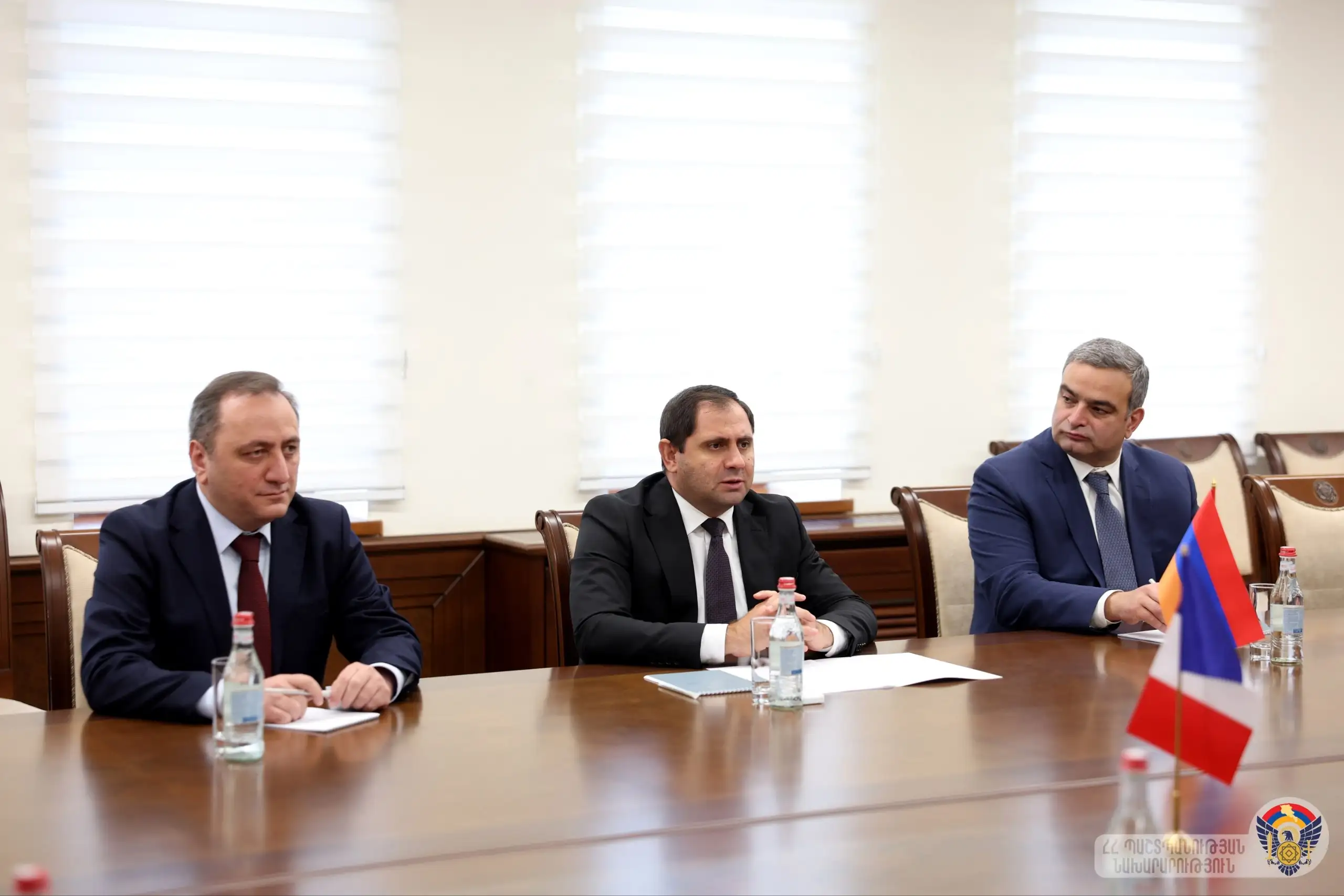 Սուրեն Պապիկյանն ընդունել է Ֆրանսիայի դեսպան Օլիվիե Դըկոտինյիին