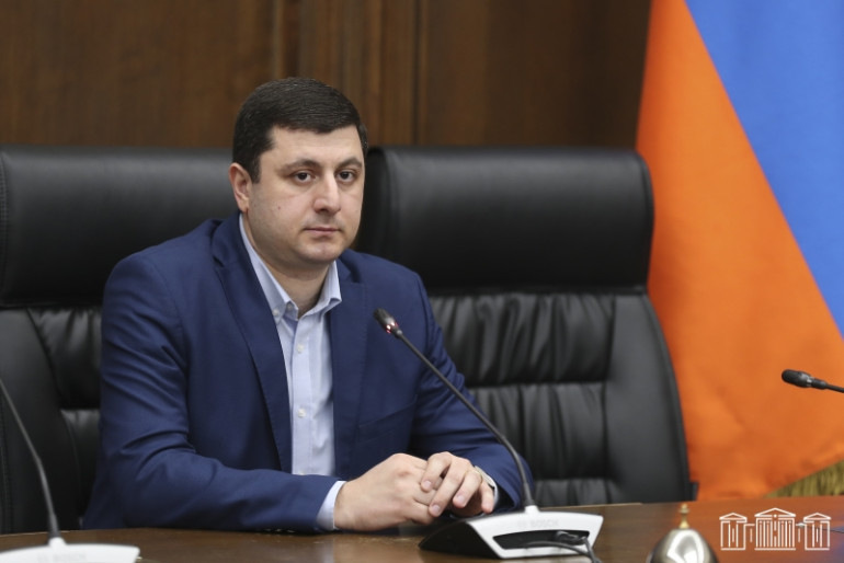 Գործող կառավարիչը վերջին օրերին շանտшժի հերթական ալիքն է սկսել դատաիրավական համակարգի դեմ. Աբրահամյան