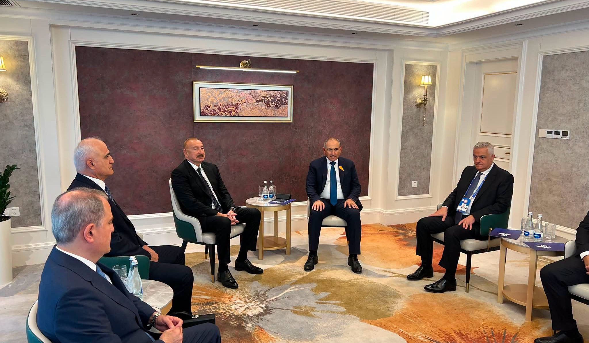 Բիշքեկում տեղի է ունենում Նիկոլ Փաշինյանի և Իլհամ Ալիևի հանդիպումը