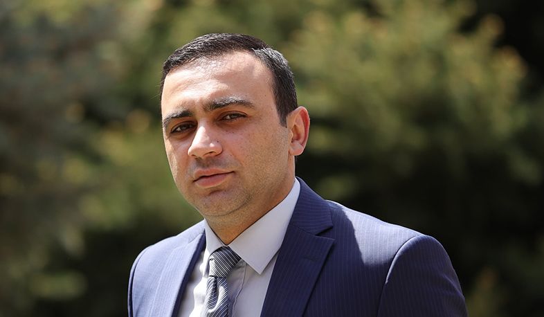 Թուրքերեն խոսելուց խոսում է մի մարդ, որը նույնիսկ «Հայր մեր»-ն ու տարրական հայերեն չգիտի. Չախոյան