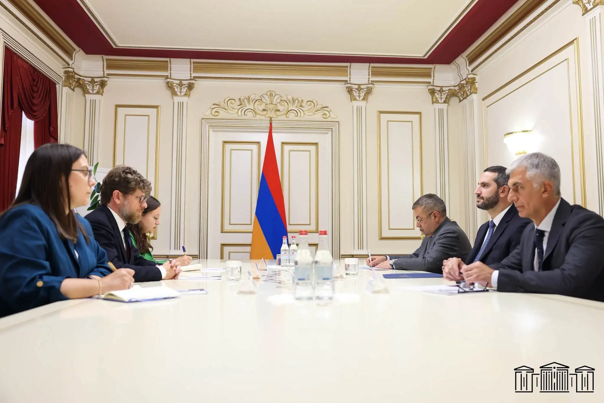 Ռուբինյանն ու Ֆրանսիայի դեսպանը քննարկել են երկկողմ հարաբերությունները