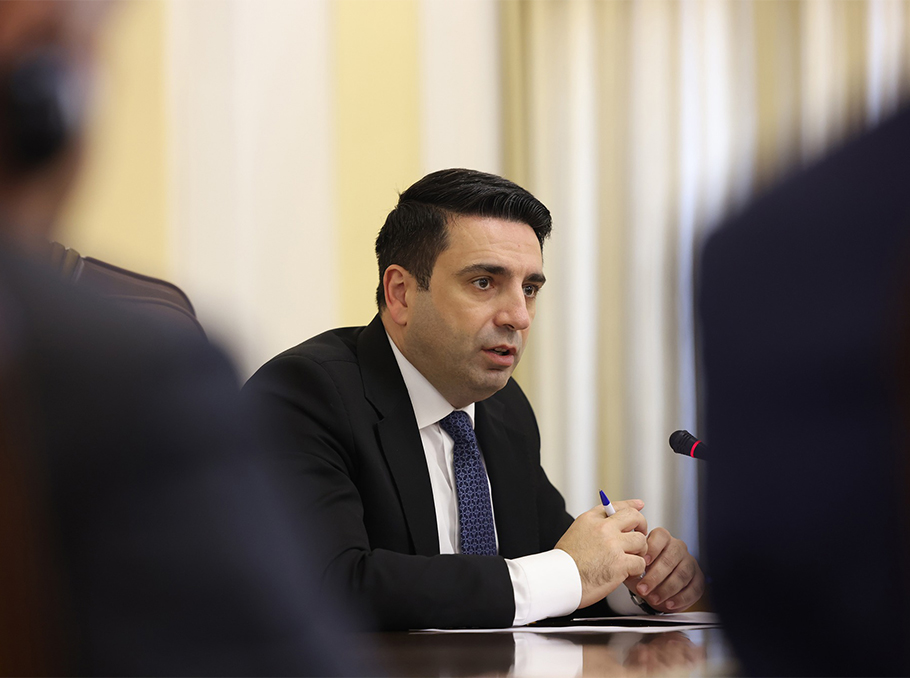 Որտեղ սահմանազատված չէ, միգուցե մենք էլ շատ տեղերից դուրս չենք եկել. Ալեն Սիմոնյան