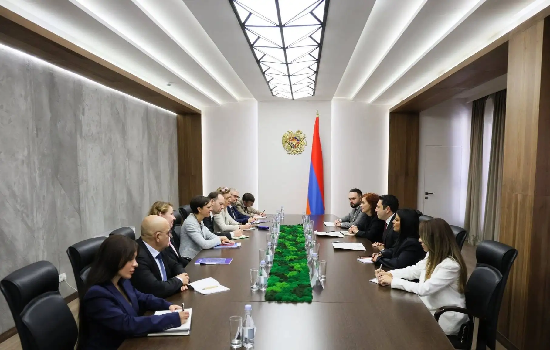 Ալեն Սիմոնյանը հանդիպել է ԵՄ ներկայացուցիչների հետ