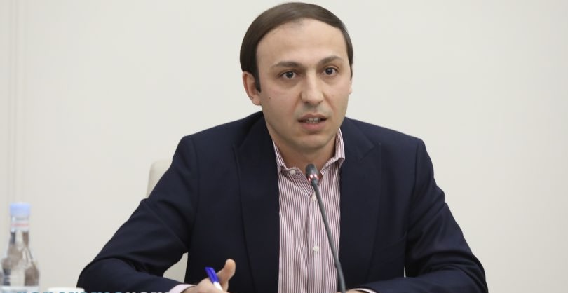 Արցախցի 8000 ընտանիք վերցրել է բնակապահովման ծրագրի սերտեֆիկատը, իրացրել է ընդամենը 4000-ը. Գեղամ Ստեփանյան