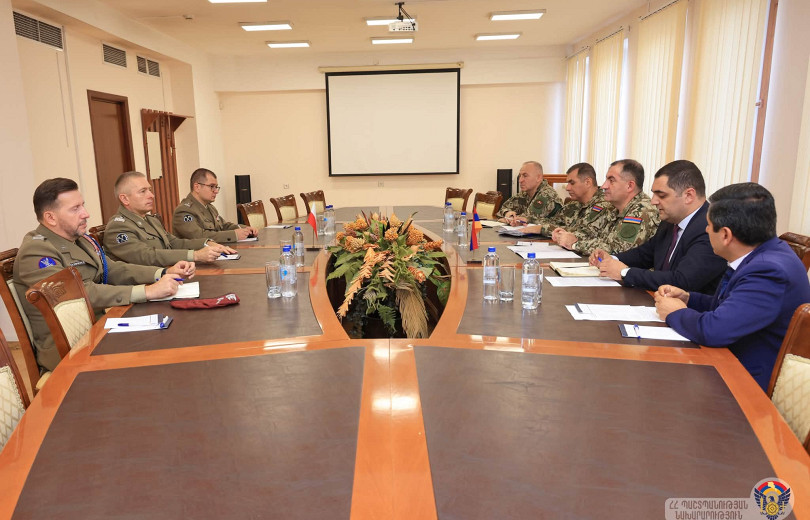 Քննարկվել են Հայաստանի և Լեհաստանի ԶՈՒ-երի միջև համագործակցության ընդլայնմանն առնչվող հարցեր