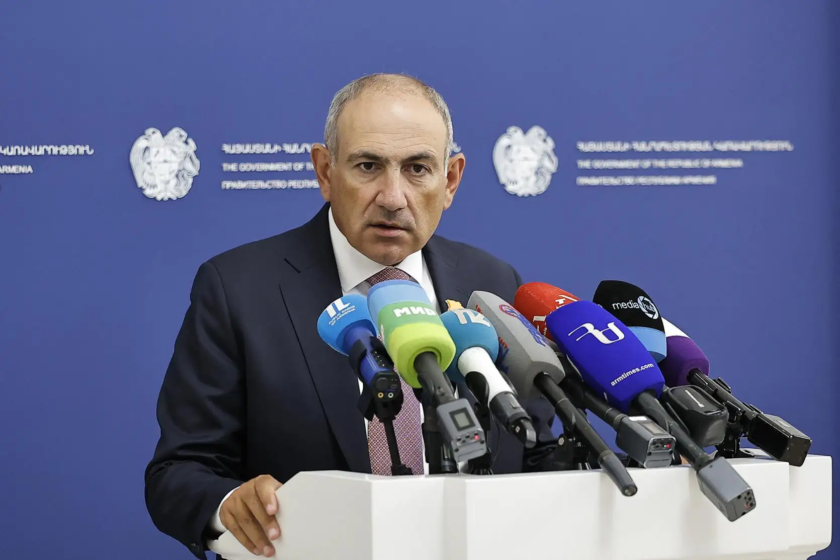 Ինքը ոչ մեկն է, պետք է հեռանա. Նիկոլ Փաշինյանը՝ Գարեգին Բ-ի մասին